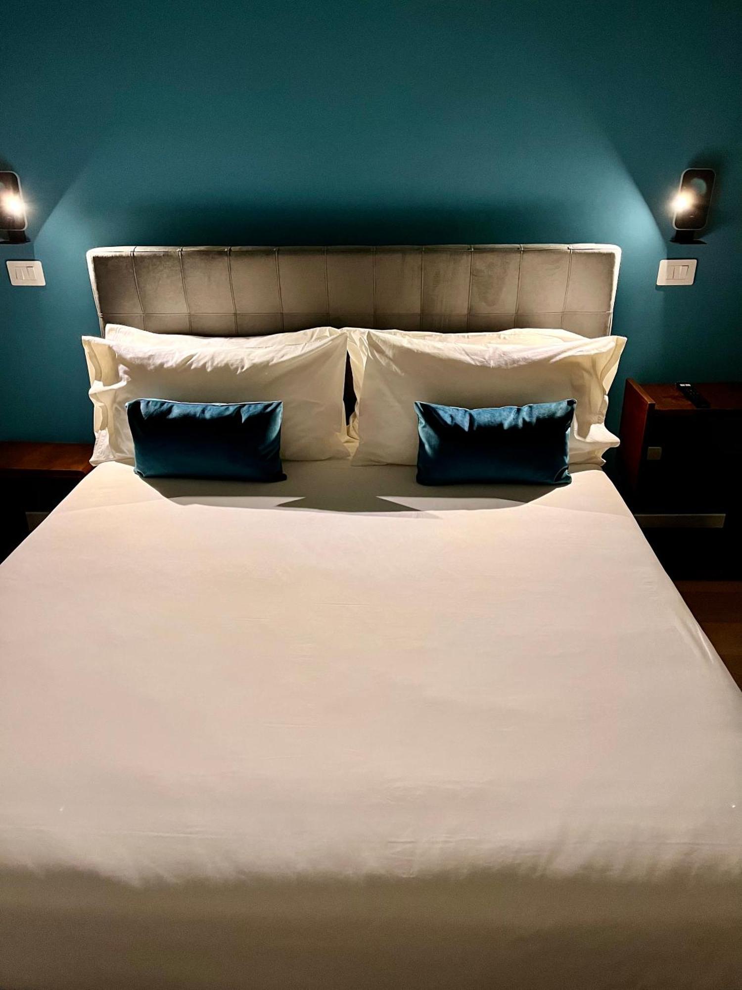 La Casa Di Nelly Boutique Apartment Napoli المظهر الخارجي الصورة